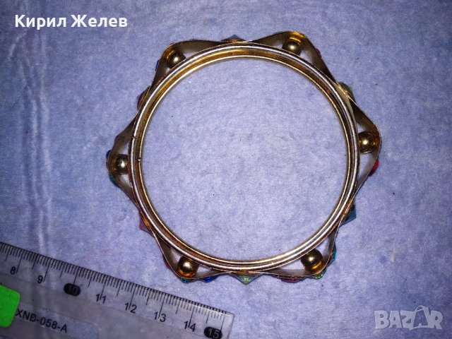 ЗЛАТИСТА ЕТНОГРАФСКИ СТИЛ ЕФЕКТНА СТОМАНЕНА РЕТРО ГРИВНА с ФАСЕТИРАНИ ЦВЕТНИ КРИСТАЛИ 38004, снимка 7 - Гривни - 40814093