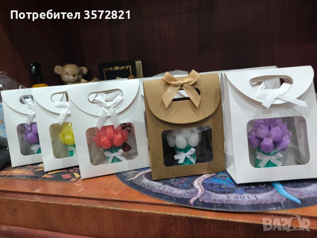 Ръчно изработени свещи от чист пчелен восък и от соев .