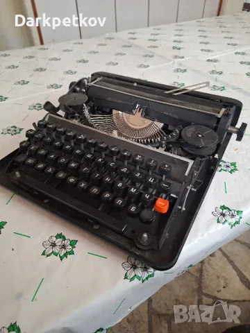 пишеща машина, снимка 4 - Антикварни и старинни предмети - 50432888