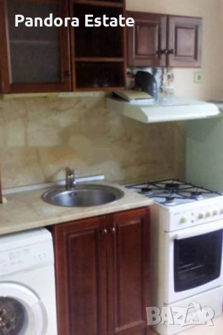 Продава двустаен апартамент в кв. Хиподрума