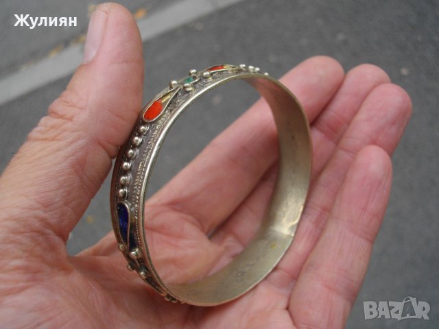 СТАРА ГРИВНА САЧАН С ЕМАЙЛ, снимка 3 - Антикварни и старинни предмети - 42124748