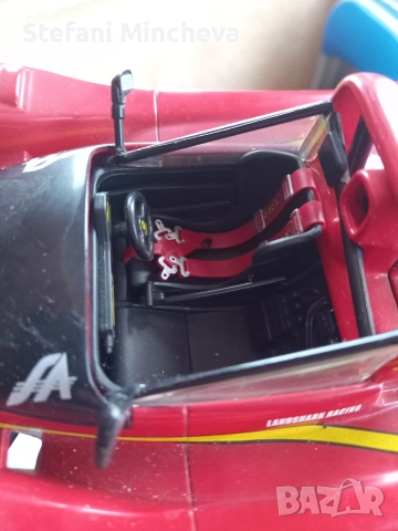 Ферари 333 със мащаб 1:18 на Хотуилс без зъбележка, снимка 5 - Коли, камиони, мотори, писти - 52857249