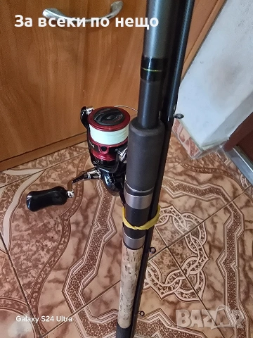 Въдица от карбон 3,70 м много стилна и удобна., снимка 3 - Въдици - 53643758