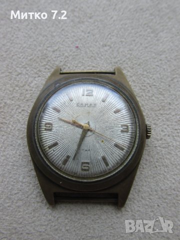 Стар часовник DAMAS, снимка 3 - Антикварни и старинни предмети - 41633376