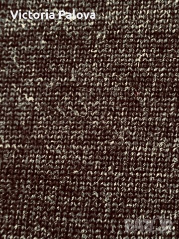 Пуловер V-деколте 100% меринос Италия, снимка 4 - Пуловери - 42549869