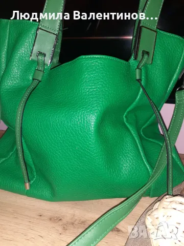 Дамска чанта, снимка 5 - Чанти - 47283644