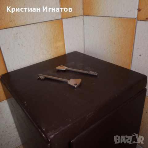 Каса за оръжие внесена от Англия с две брави , снимка 2 - Ловно оръжие - 52960253