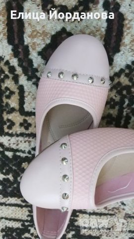 нови обувки тип балеринки