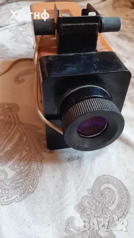 Продавам прожекционен апарат работещ 