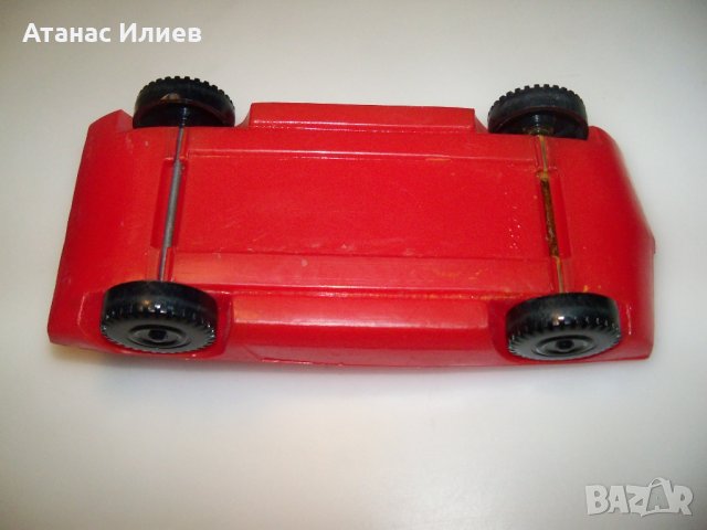 Червена пластмасова кола соц играчка, снимка 6 - Коли, камиони, мотори, писти - 44342707