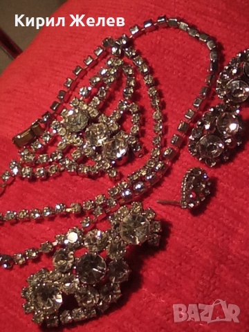 КРИСТАЛНИ КОЛИЕ ОБЕЦИ и БРОШКА МНОГО ЕФЕКТЕН АРТ МОДЕН КОМПЛЕКТ 16598, снимка 3 - Бижутерийни комплекти - 30691407