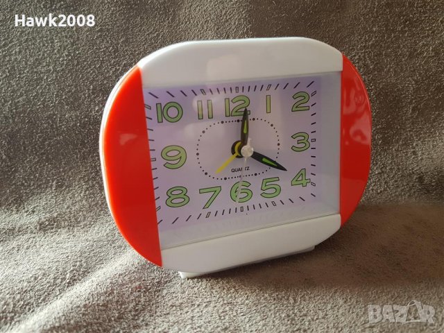 QUARTZ тракащ часовник със стоика, снимка 3 - Друга електроника - 39474009