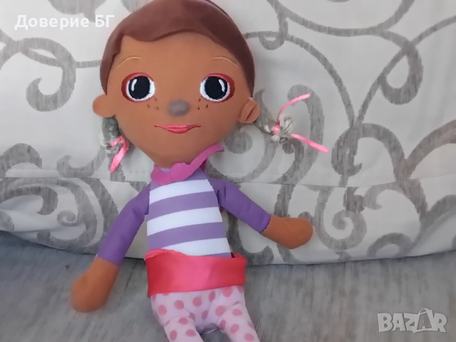 Продавам страхотна детска плюшена кукла!