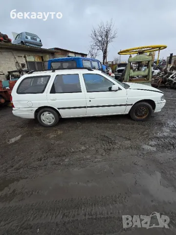 Форд 1.8 Части, снимка 2 - Автомобили и джипове - 48479649