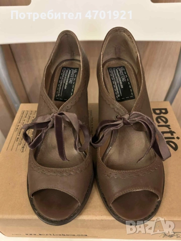 Кафяви обувк на ток Bertie
