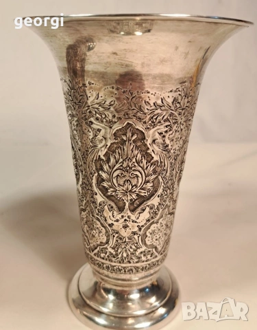 стара сребърна чаша