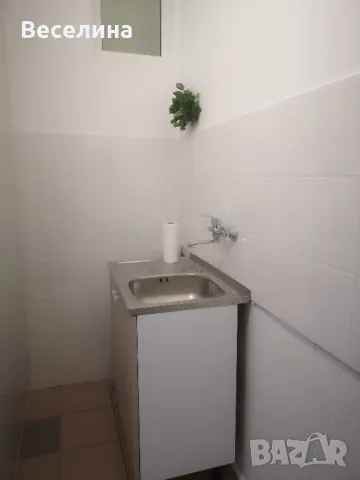 просторен обект със собствен санитарен възел, снимка 8 - Офиси - 49909312