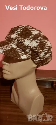 Дамски зимни шапки , снимка 8 - Шапки - 56275249
