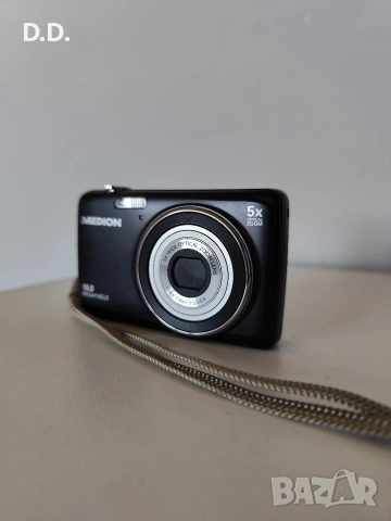 Дигитален фотоапарат Medion 16MP, снимка 2 - Фотоапарати - 53040433
