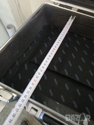 Алуминиев куфар RIMOWA , снимка 8 - Куфари с инструменти - 50671371