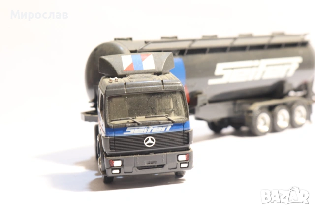 HERPA H0 1/87 MERCEDES КАМИОН ЦИСТЕРНА КОЛИЧКА МОДЕЛ, снимка 3 - Колекции - 53329156