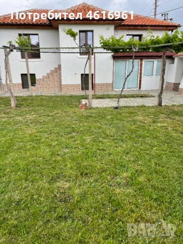 Продавам къща в с.Песнопой