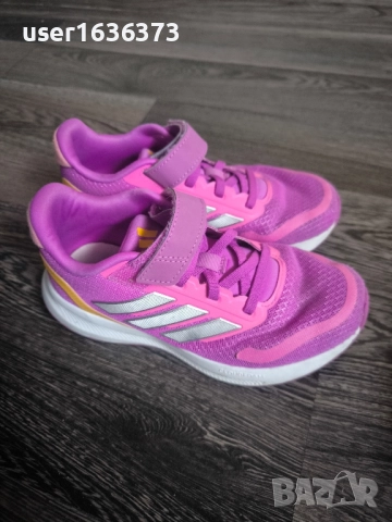 Маратонки за момиче