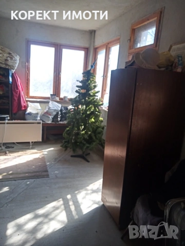 ПРОДАВА две КЪЩИ в един двор в село Върбак, снимка 15 - Къщи - 53823928