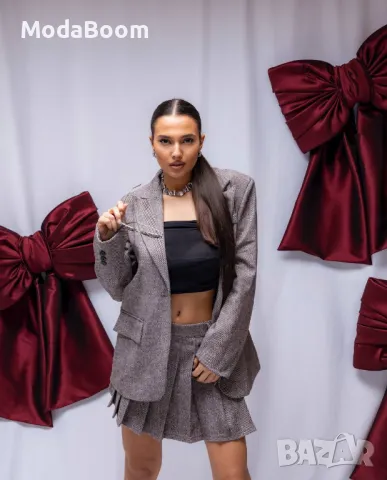 Дамски комплект сако и пола