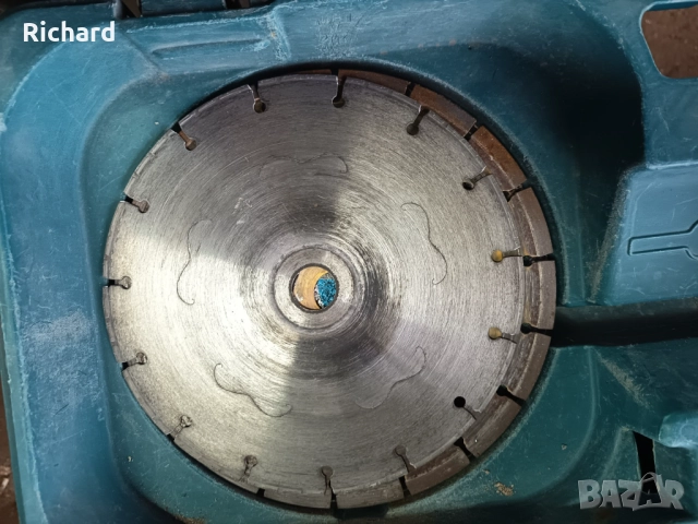 Шлайфмашина Makita 230 мм G3020 Makita, снимка 4 - Други инструменти - 52593665