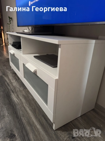 Бял тв шкаф IKEA, снимка 4 - Шкафове - 55596351