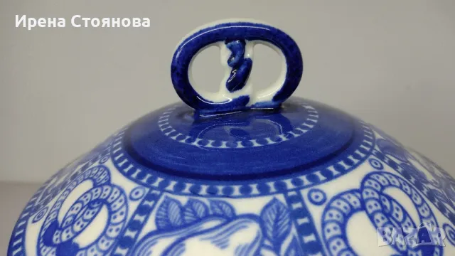 Стара, винтидж керамична кутия за бисквитки, произведена в периода между 1914 - 1920 г., снимка 2 - Антикварни и старинни предмети - 49337343