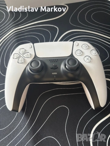 Като чисто нов ps5 slim, снимка 2 - PlayStation конзоли - 53782725