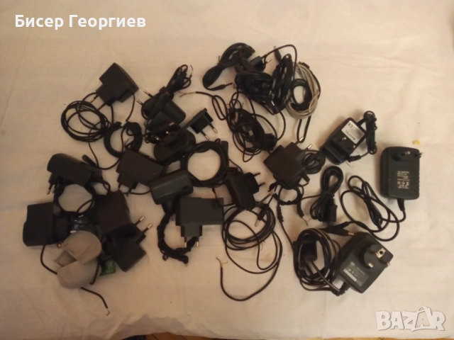 Зарядни , панели , протектори и части за телефони