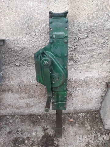 Масивен механичен крик (Латерна)