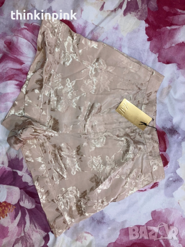Къси Панталони в златисто розово с блодерия ХМ H&M , снимка 4 - Къси панталони и бермуди - 36131648