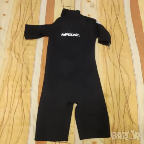 Неопрен Rip Curl 12 Перфектен, снимка 7 - Водни спортове - 47905784