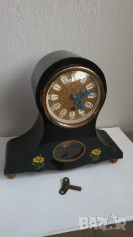Настолен механичен часовник ГДР