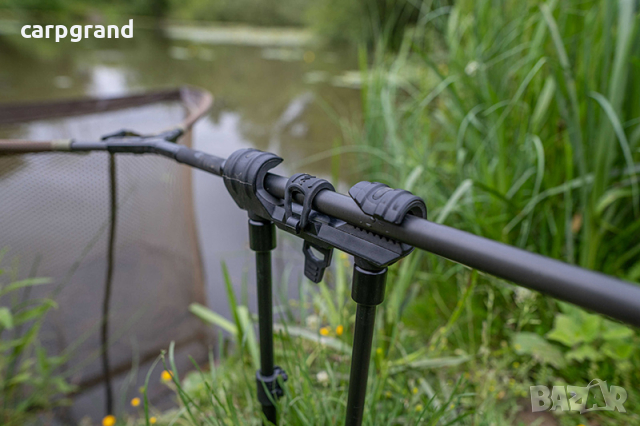 Държач за кеп Avid Carp Lok Down Landing Net Holder