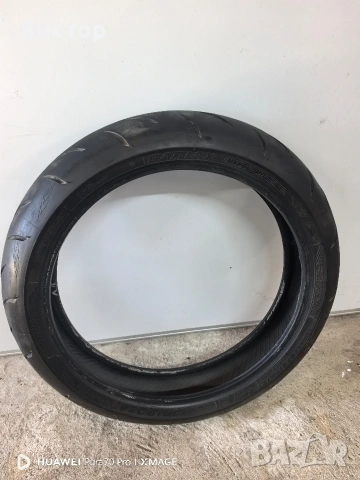 Предна гума за мотор 120 70 17 