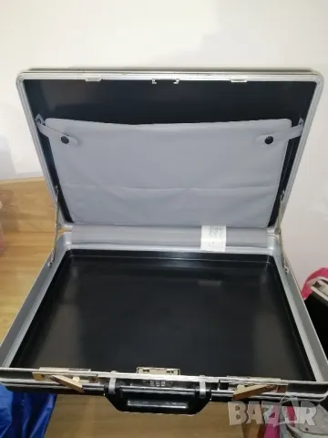 Ретро дипломатическо куфарче от поликарбонат , снимка 5 - Куфари - 49969939