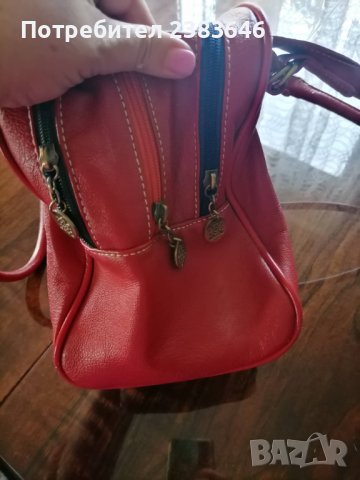 Червена дамска чанта с три отделни прегради, снимка 4 - Чанти - 41245597