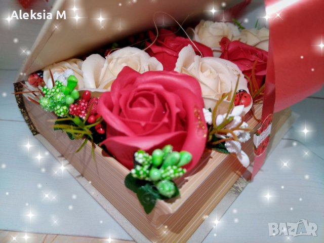 Кутия тип Книга с украса сапунени рози надпис панделка цветя калинка пеперуда перли ръчна изработка