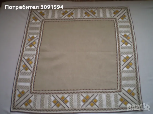 Ръчна Бродерия  Покривка ленен   копринени  конци, снимка 5 - Покривки за маси - 49578079