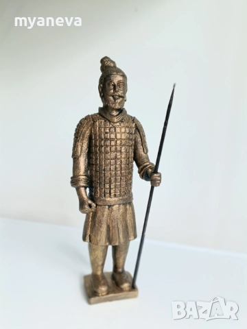 Детайлна и реалистична статуетка на войн от "Теракотената армия" в пълно бойно снаражение, снимка 6 - Статуетки - 51745192