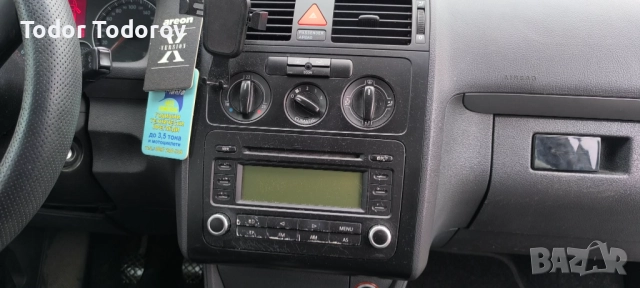 VW Touran 1.9TDI 90 hp 6 скорости, снимка 8 - Автомобили и джипове - 52730443