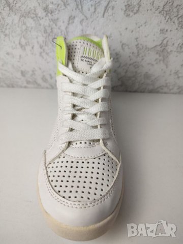 Високи перфорирани кецове House, снимка 2 - Кецове - 40358357