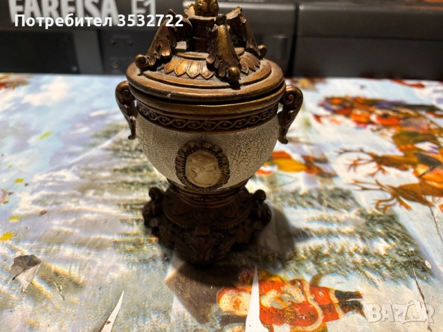 Декоративна урна, снимка 2 - Декорация за дома - 51991806