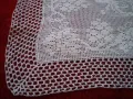 Красива бяла квадратна  плетена на една кука покривка, снимка 10