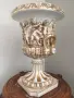Capodimonte 39см-3кг/Каподимонте голяма стара фигурална италианска порцеланова ваза-урна с херувими, снимка 2